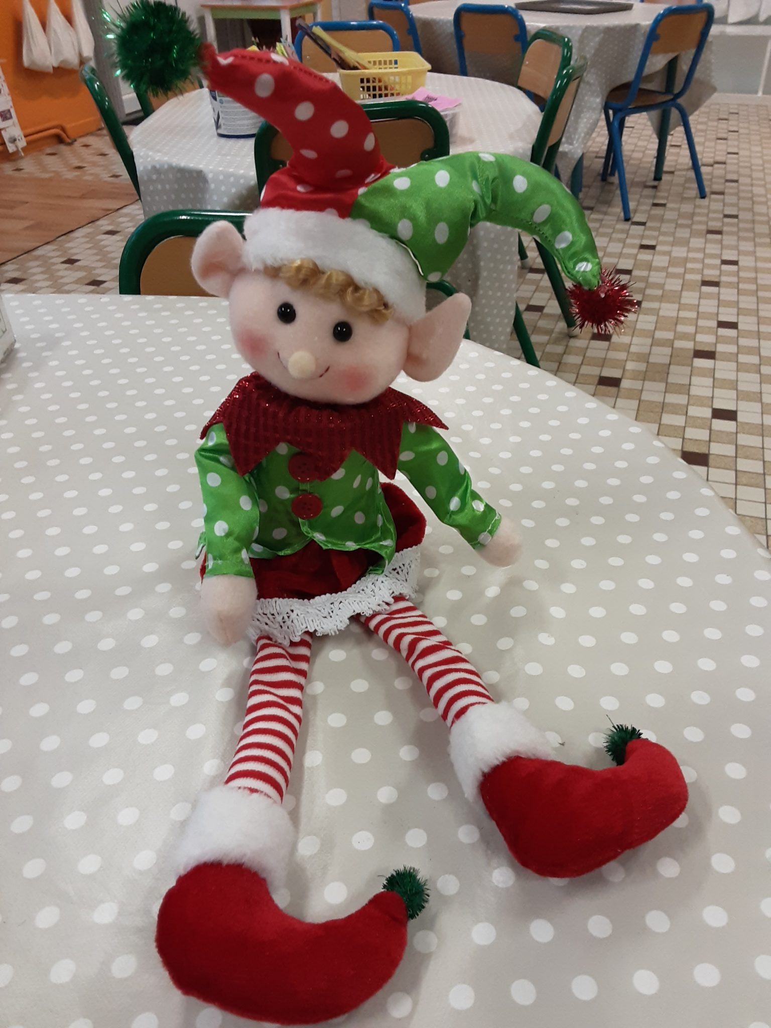 Un lutin farceur dans la classe